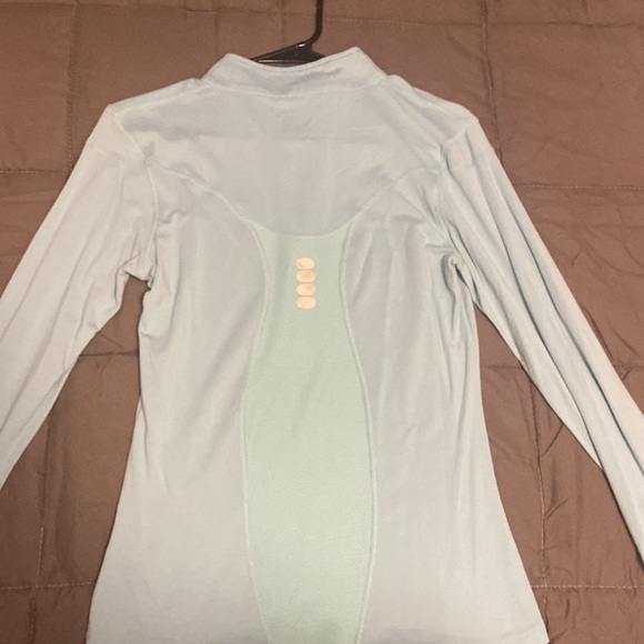 Women’s Nike Pullover Size Small - Picture 2 of 3